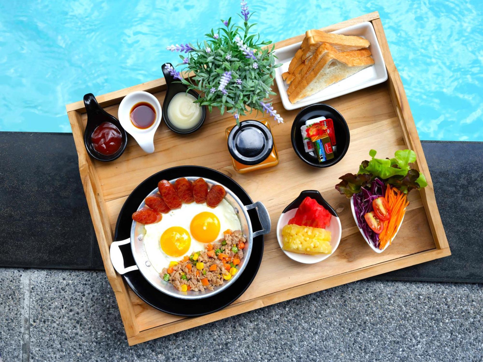 9.5Hotel Chiangmai Chiang Mai Buitenkant foto